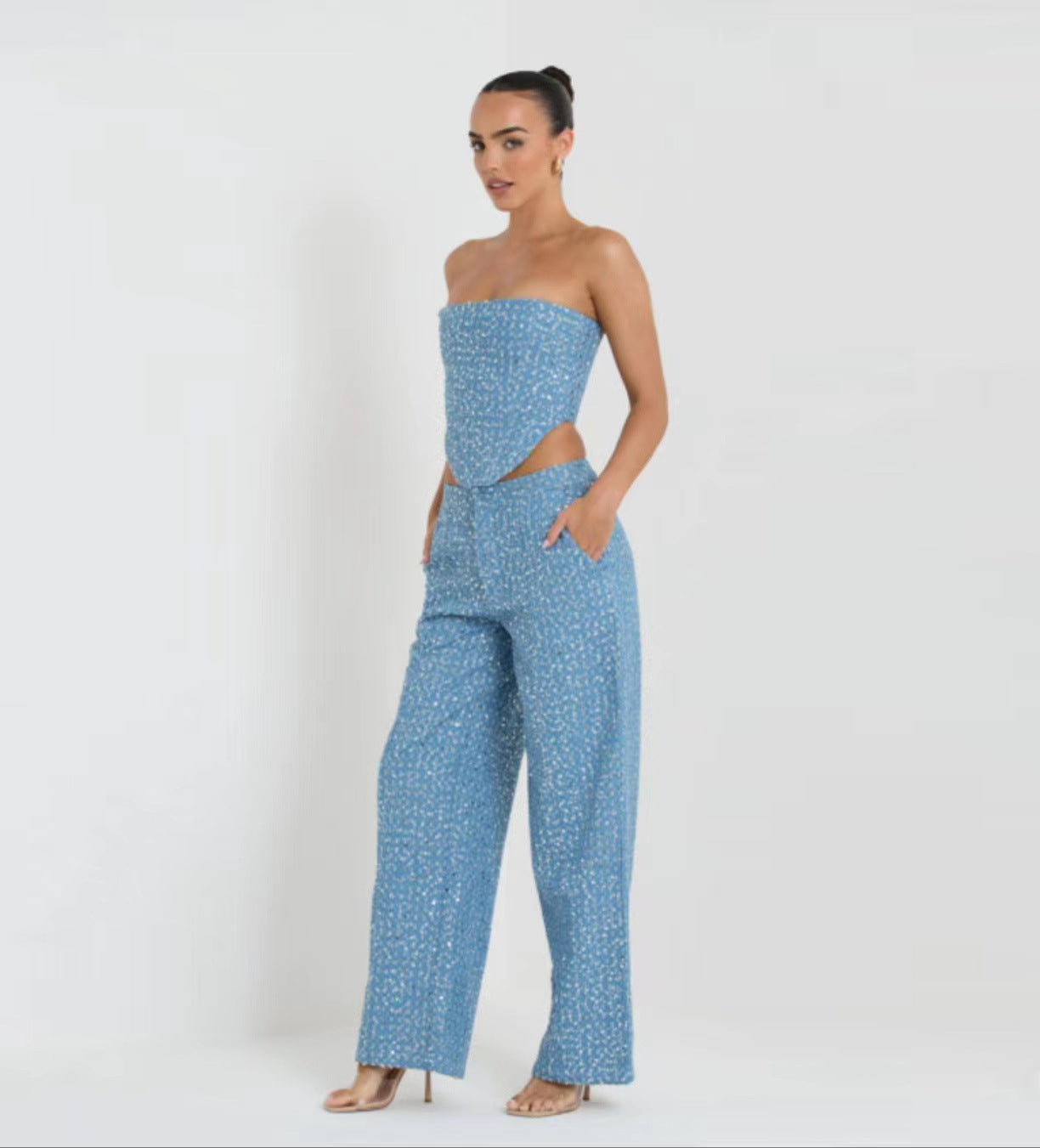 Well Tailored Pants with a Graceful Silhouette