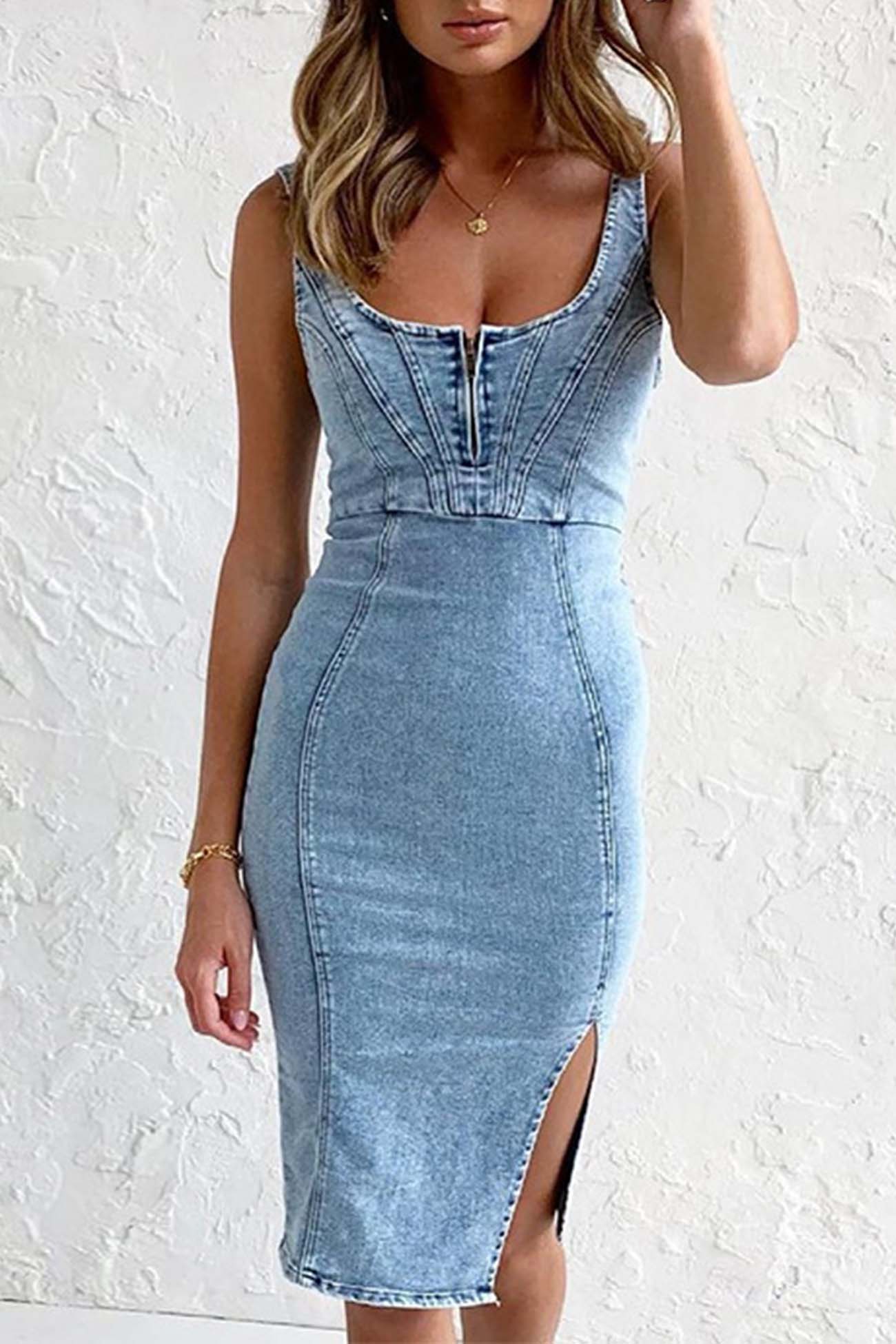 Sophisticated Dress with a Clean Classic Look