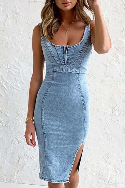 Sophisticated Dress with a Clean Classic Look