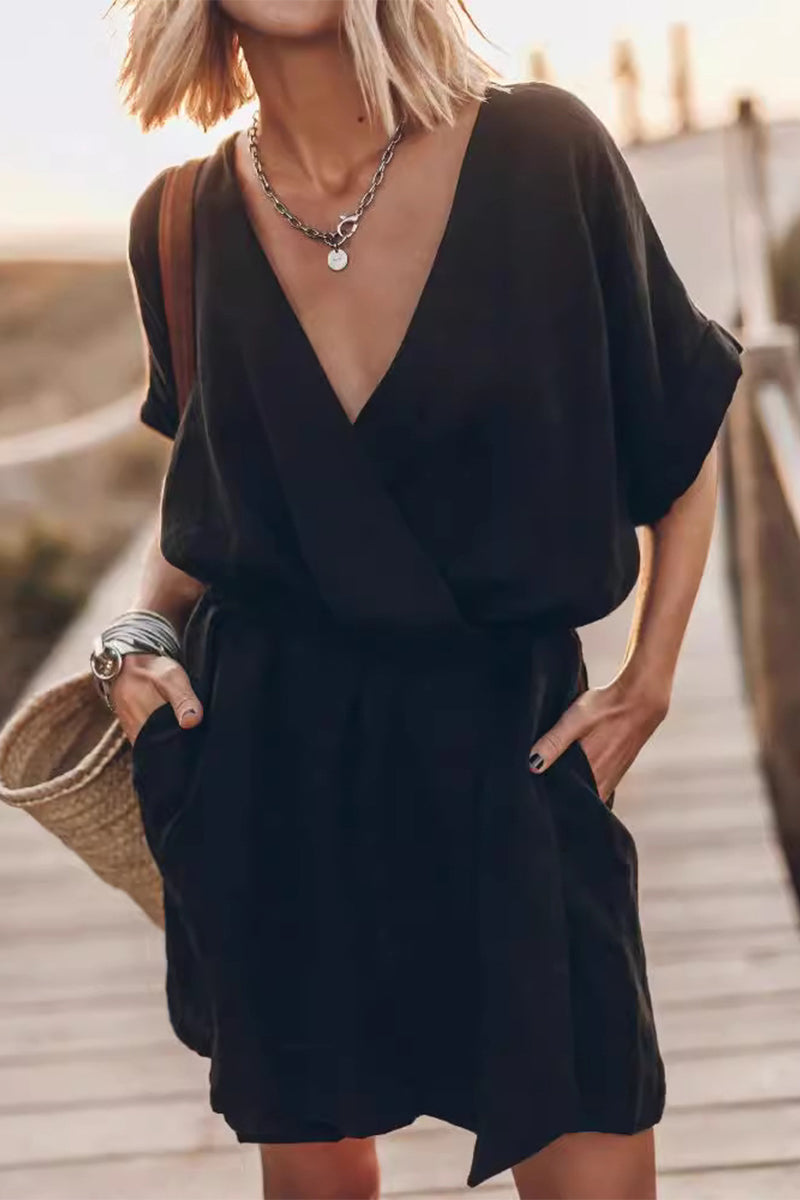 Effortlessly Elegant Dress with a Timeless Design