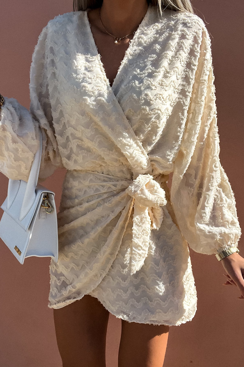 Well Tailored Dress with a Graceful Silhouette