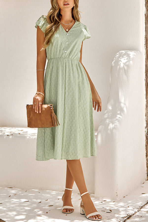 Beautifully Finished Dress in a Timeless Design