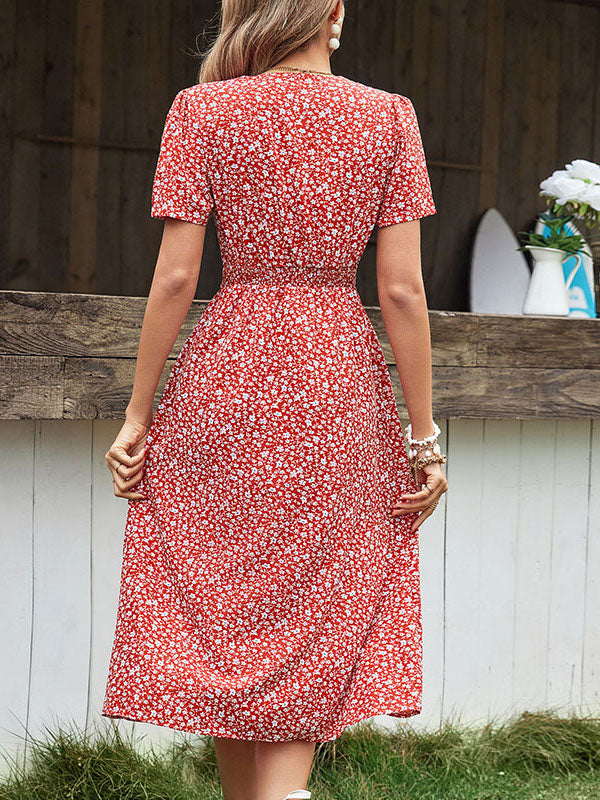 Sophisticated Dress with a Clean Classic Look