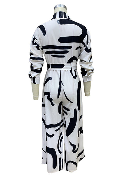 Effortlessly Elegant Garment with a Timeless Design