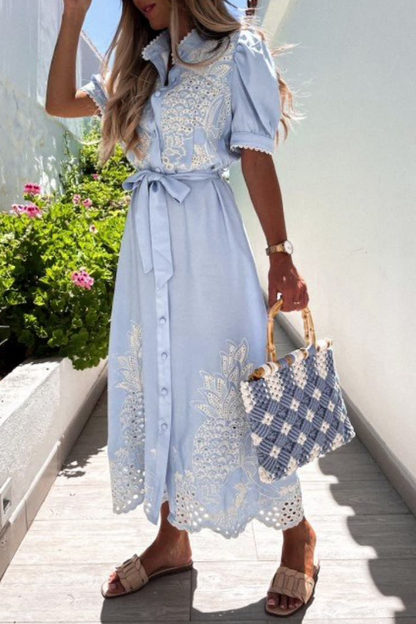 Effortlessly Elegant Dress with a Timeless Design
