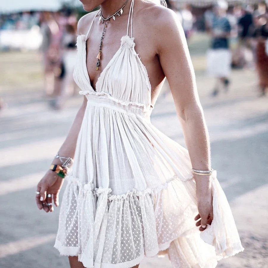 Effortlessly Elegant Dress with a Timeless Design