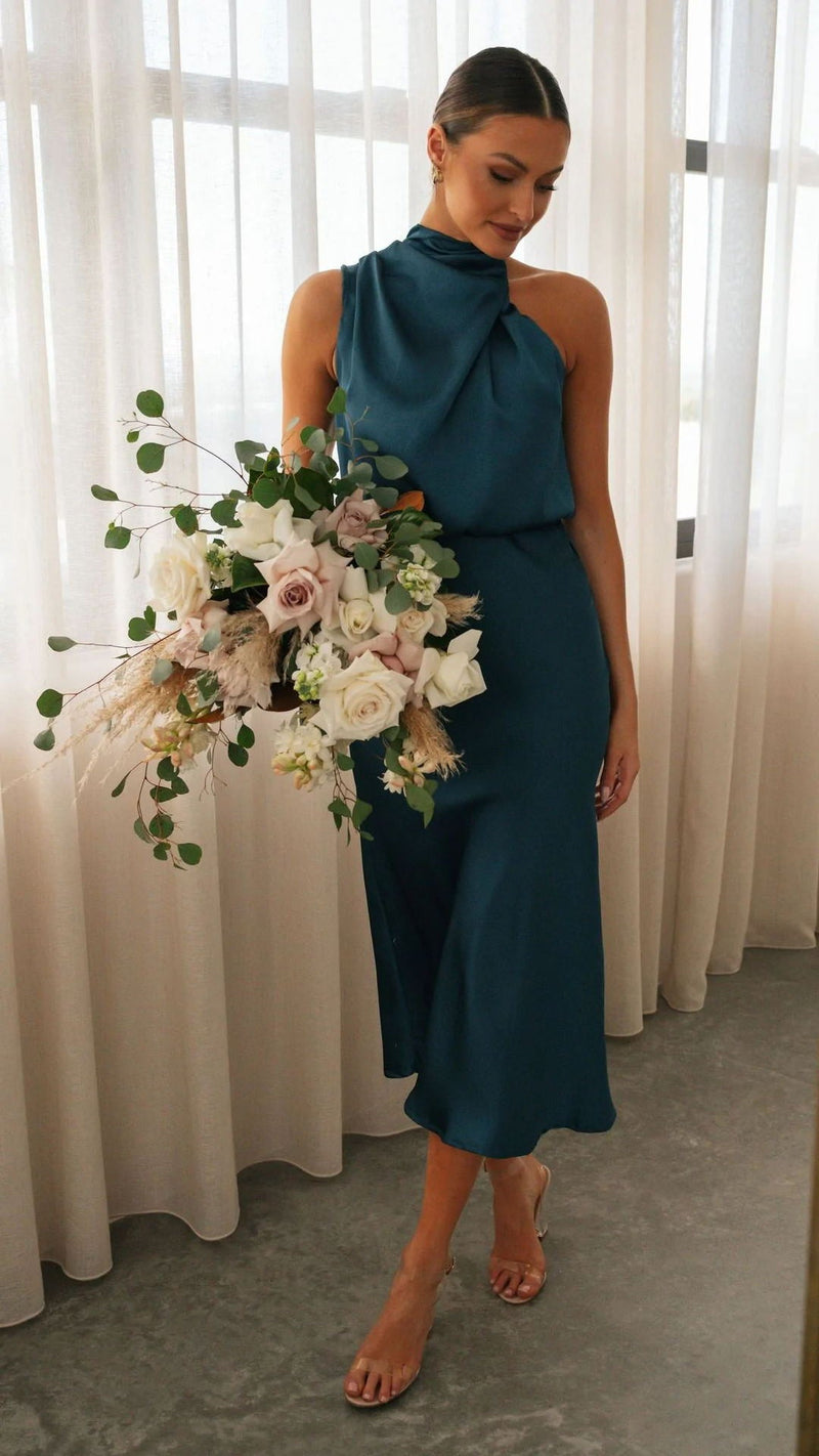 Polished Dress with an Effortless Classic Look