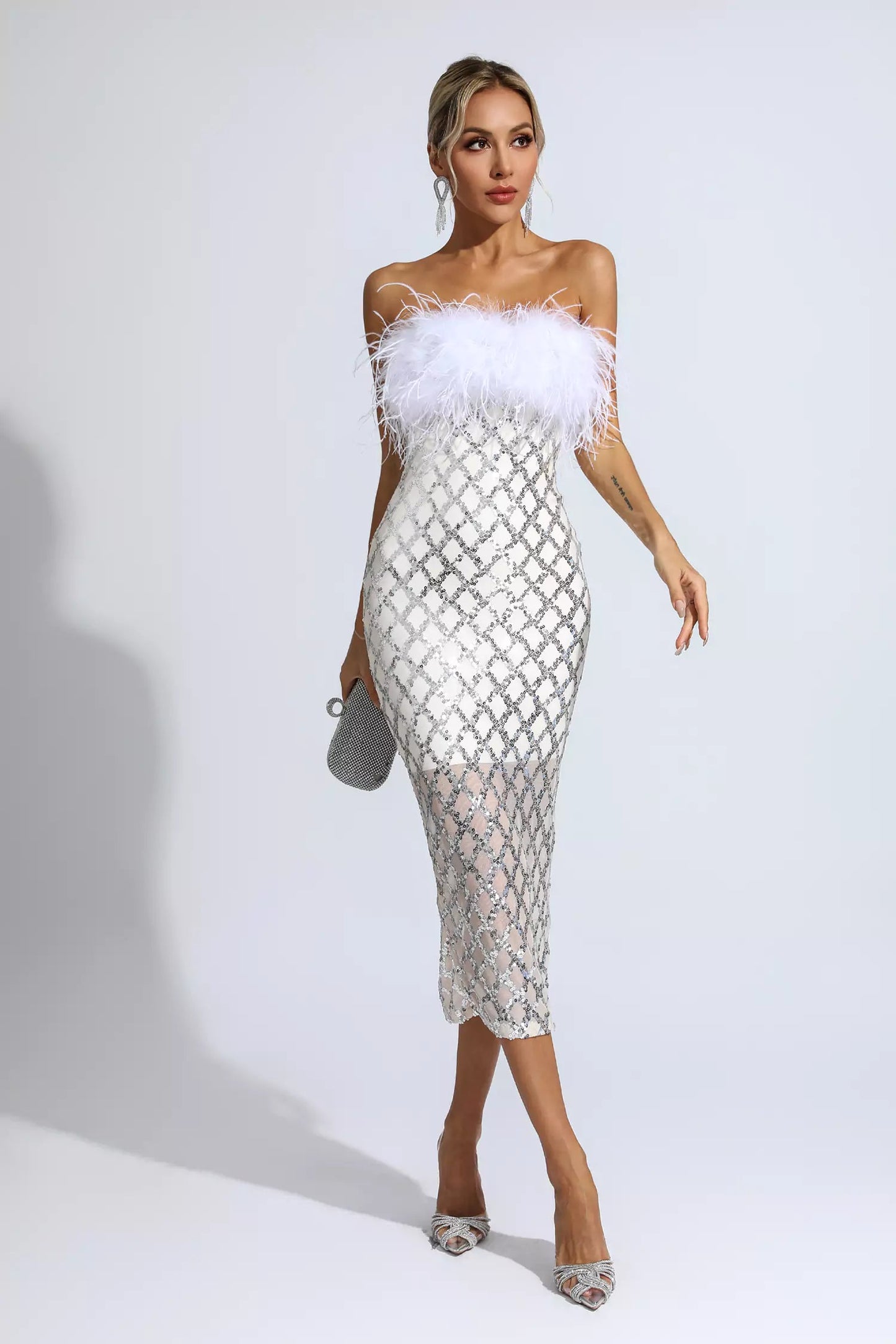 Beautifully Crafted Dress in a Classic Style