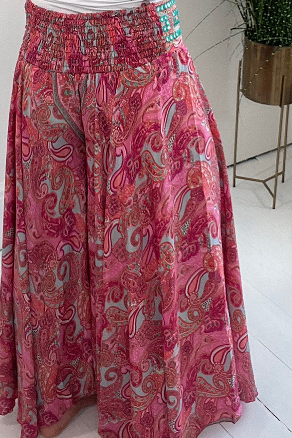 Gracefully Styled Pants for Any Occasion