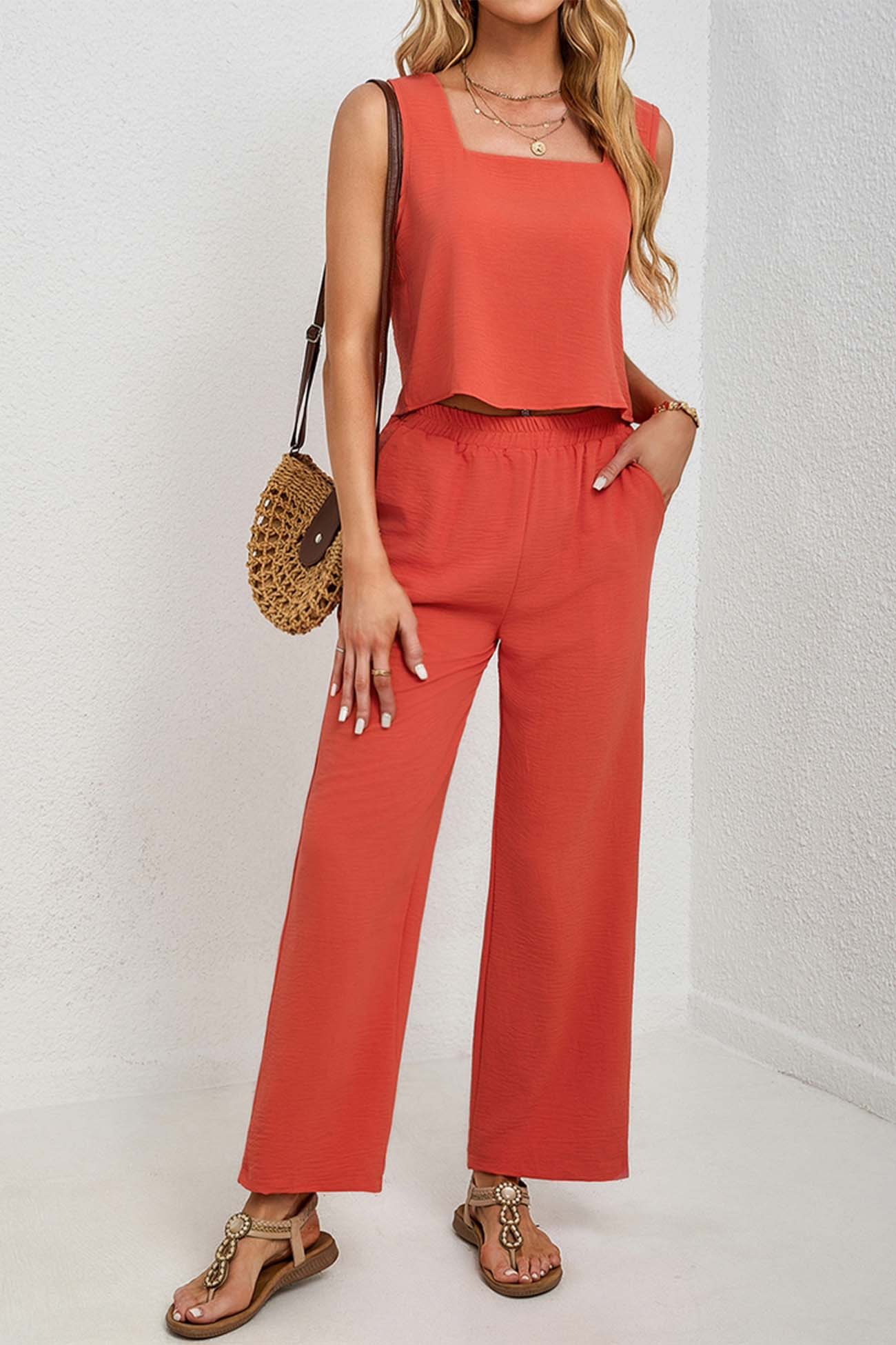 Well Tailored Pants with a Graceful Silhouette