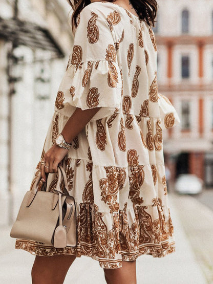 Classic Vintage Dress with a Flattering Fit