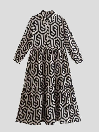 Beautifully Finished Dress in a Timeless Design