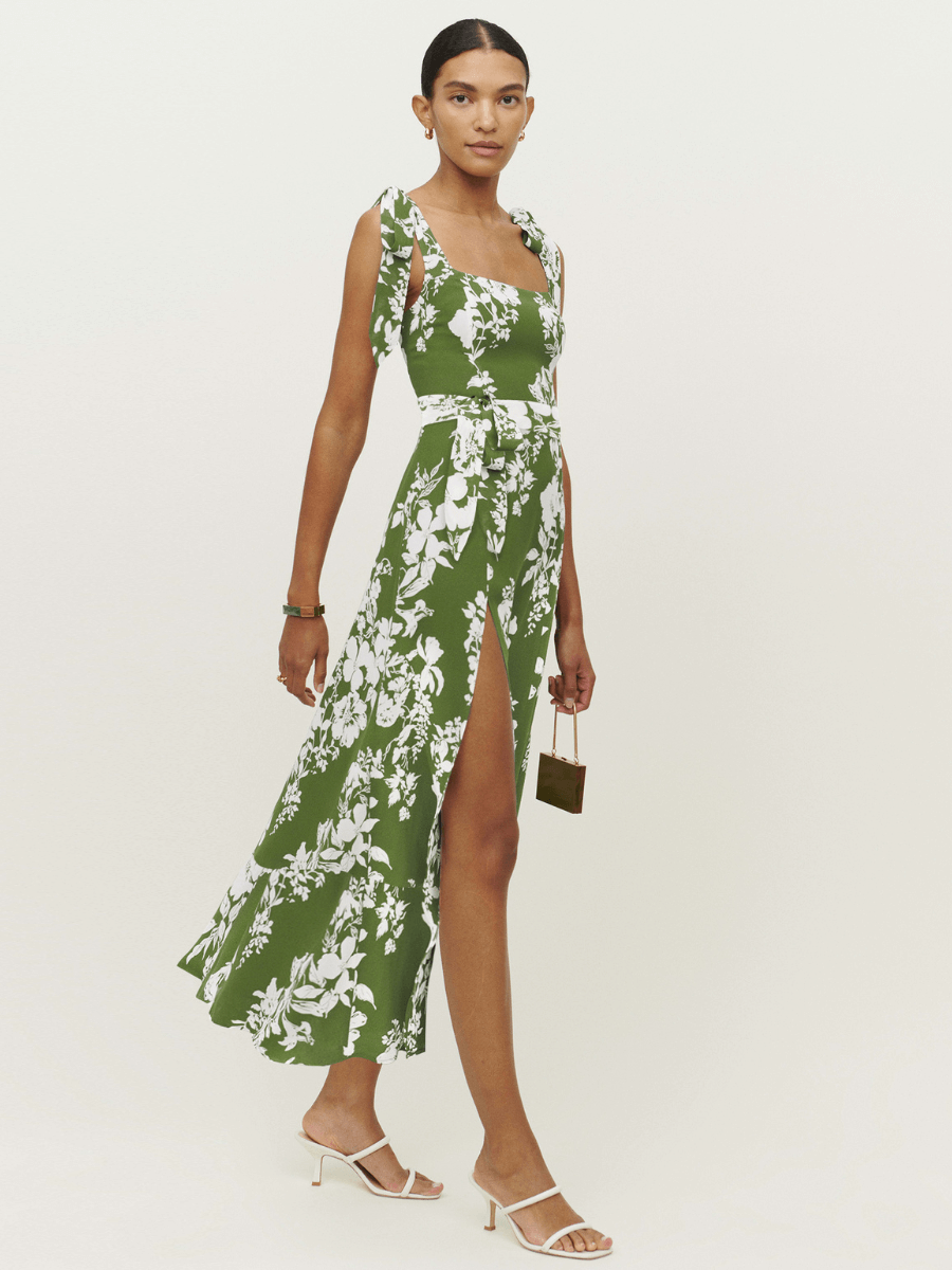 Sophisticated Dress with a Clean Classic Look