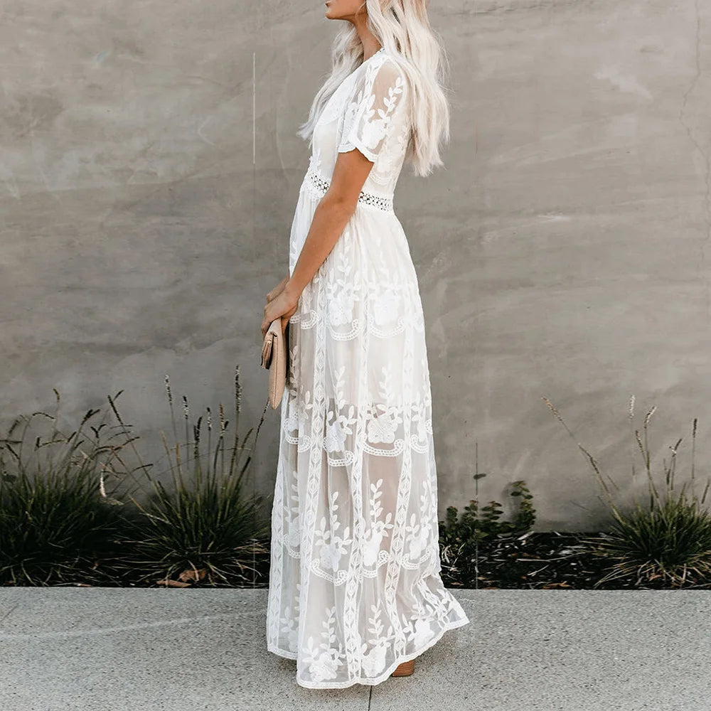 Sophisticated Dress with a Clean Classic Look