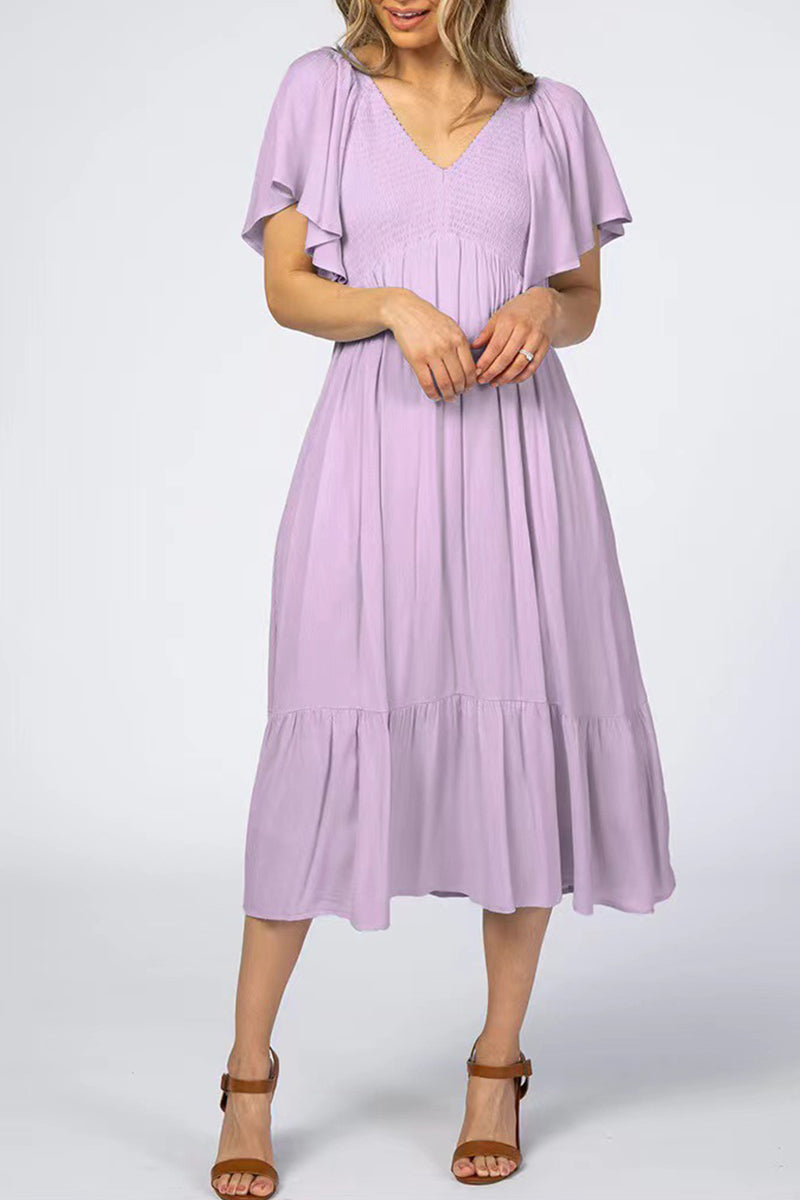 Beautifully Finished Dress in a Timeless Design