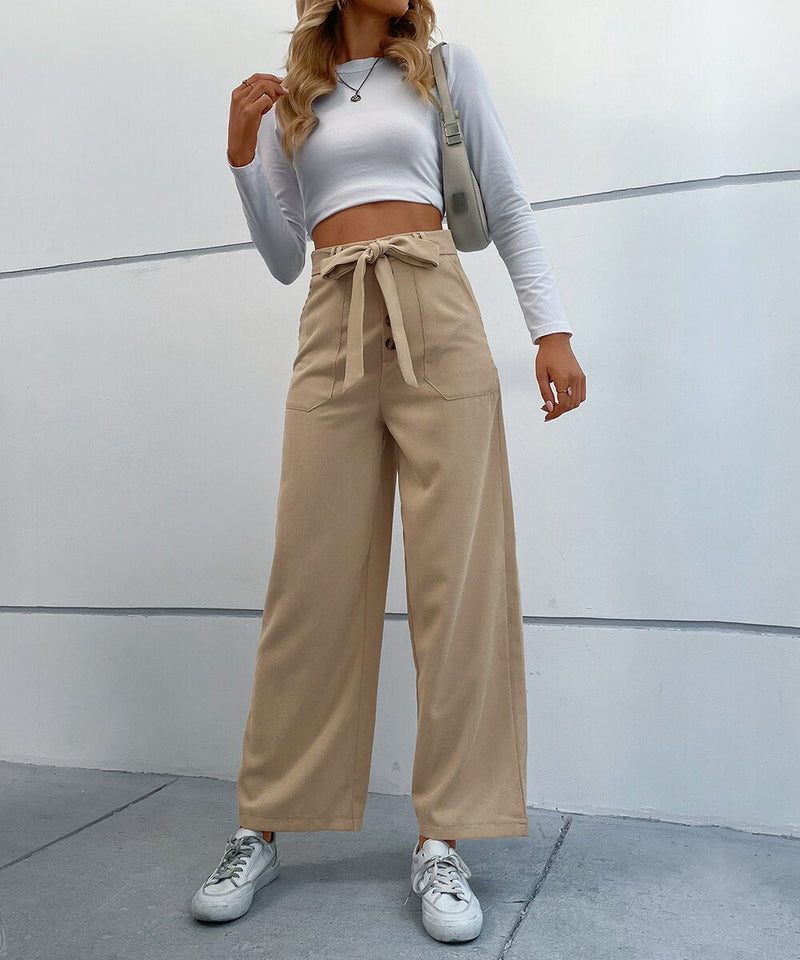 Effortlessly Elegant Pants with a Timeless Design