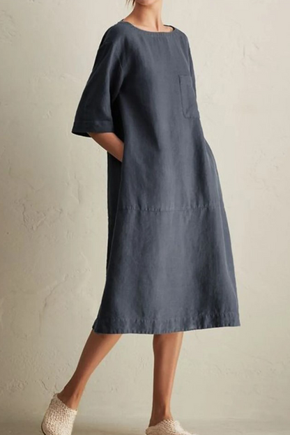 Classic Vintage Dress with a Flattering Fit