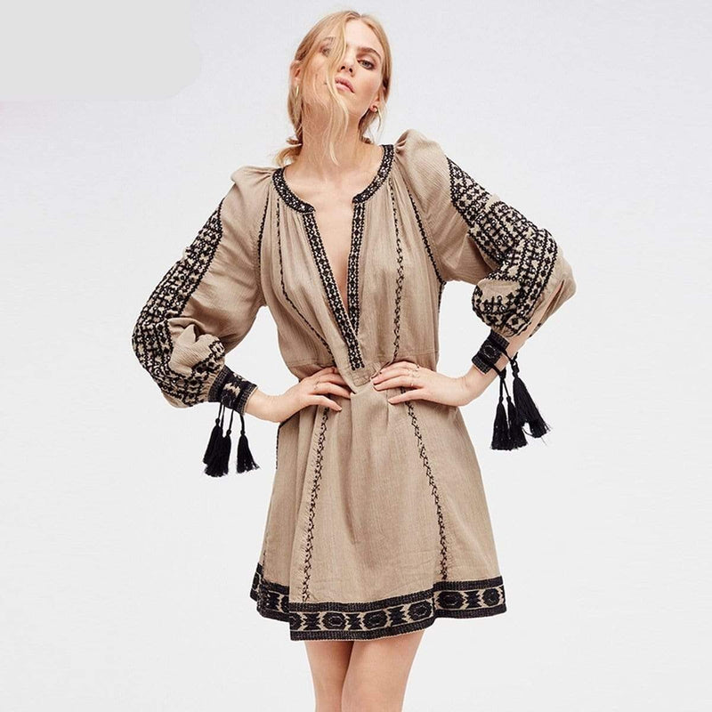 Gracefully Styled Dress for Any Occasion