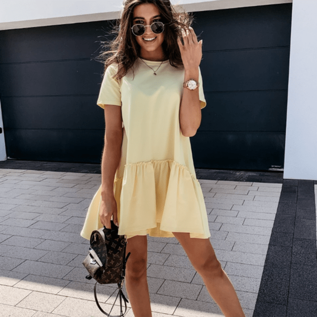 Well Tailored Dress with a Graceful Silhouette
