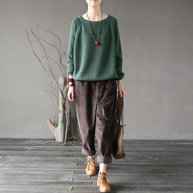Well Tailored Sweater with a Graceful Silhouette