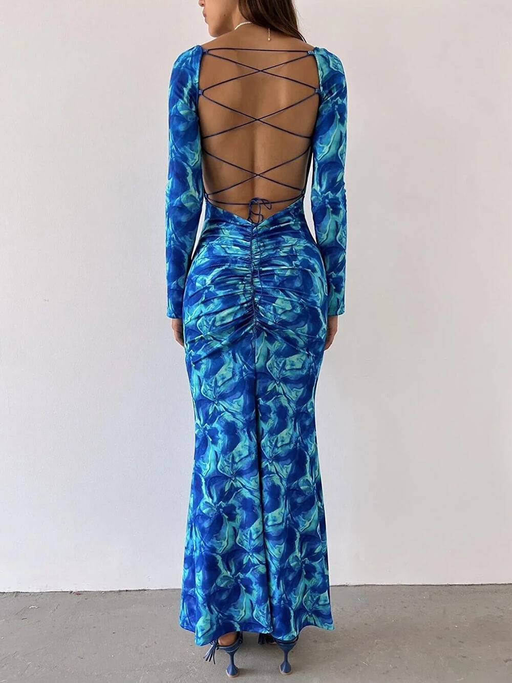 Gracefully Styled Dress for Any Occasion