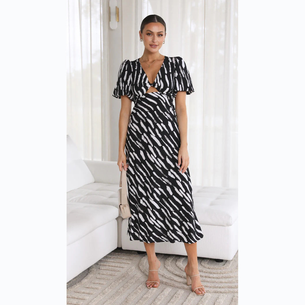 Gracefully Styled Dress for Any Occasion