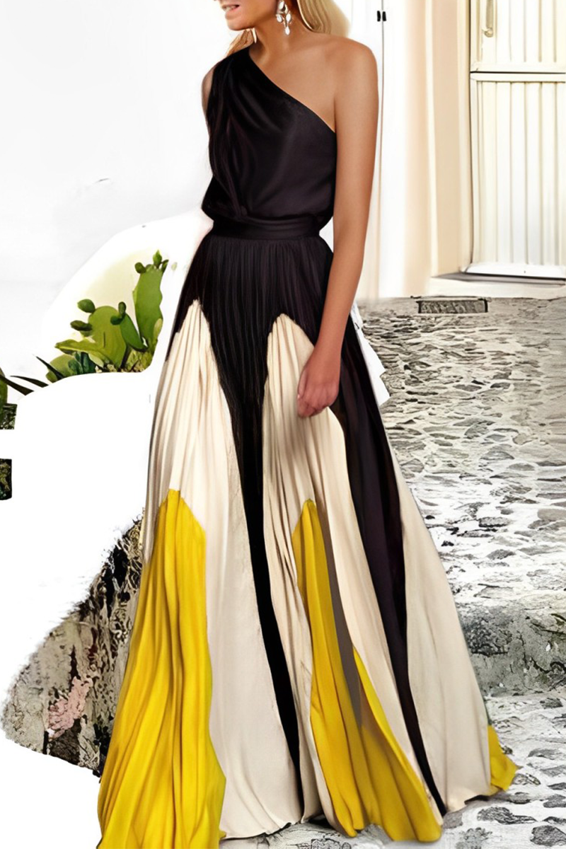 Well Tailored Dress with a Graceful Silhouette