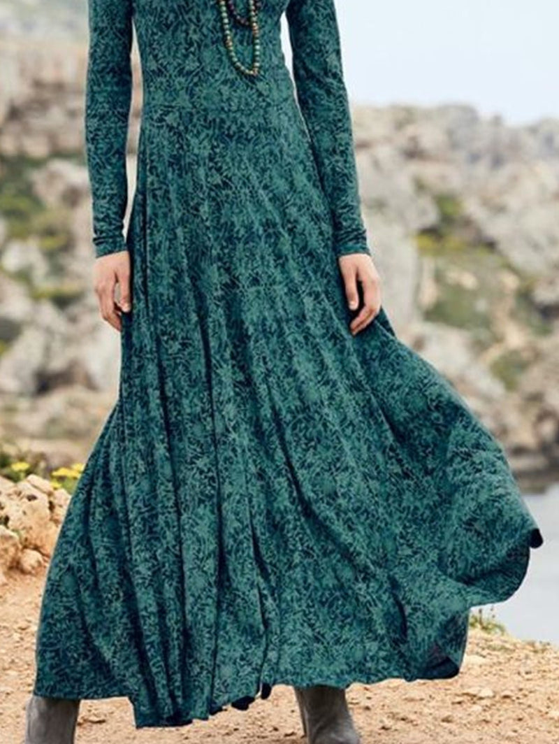 Classic Vintage & Enduringly Stylish Dress