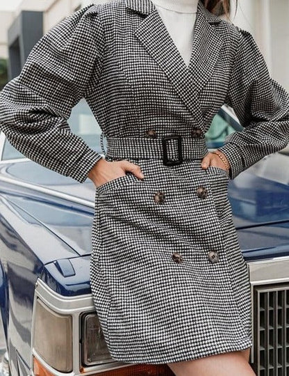 Classic Vintage Dress with a Flattering Fit