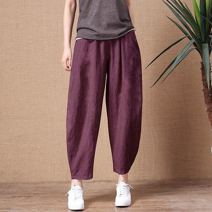 Elegantly Styled Trousers for Everyday Wear