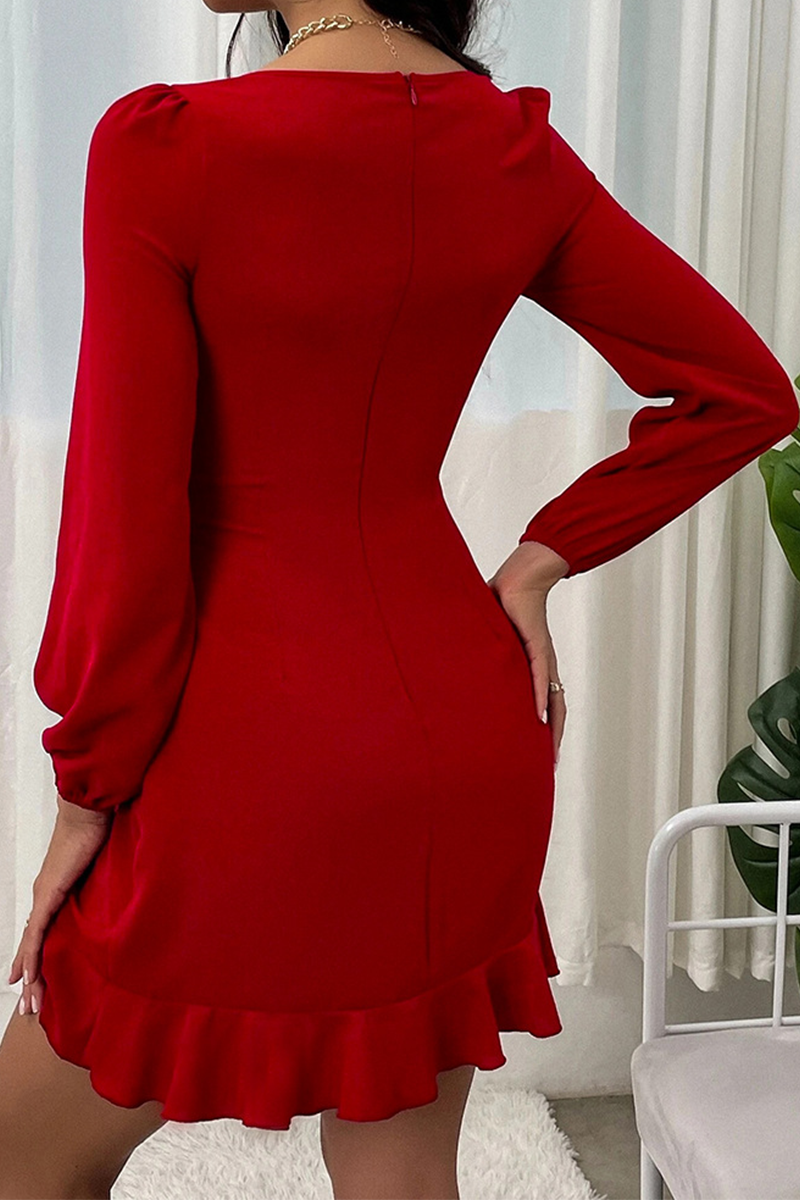 Well Tailored Dress with a Graceful Silhouette