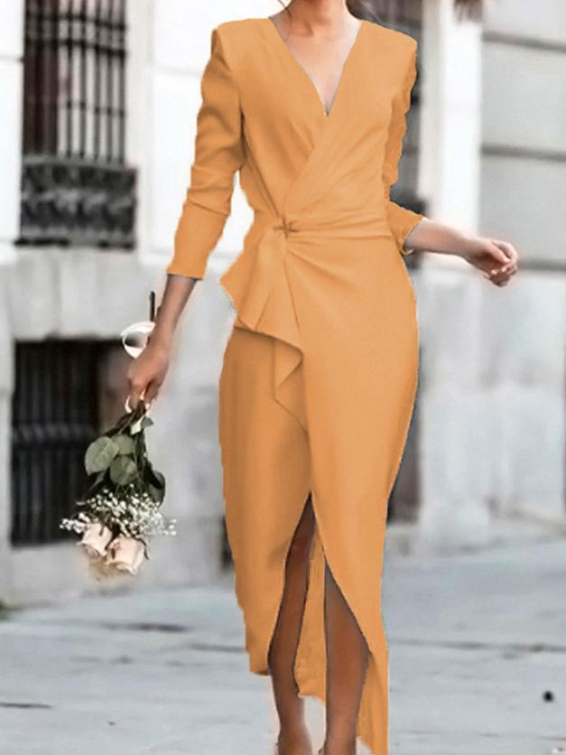 Well Tailored Dress with a Graceful Silhouette