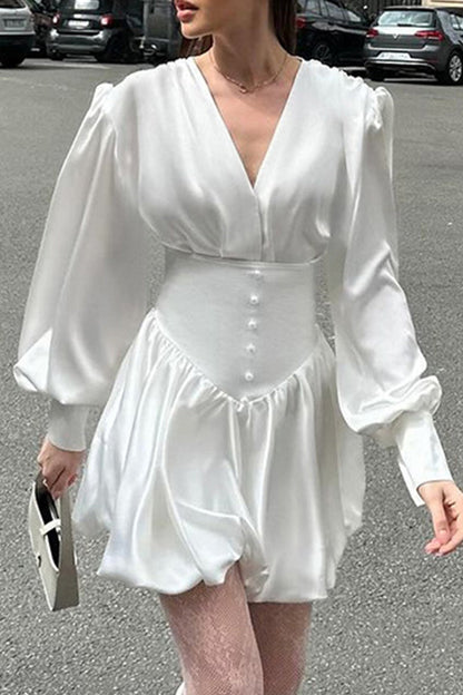 Classic Vintage Dress with a Flattering Fit
