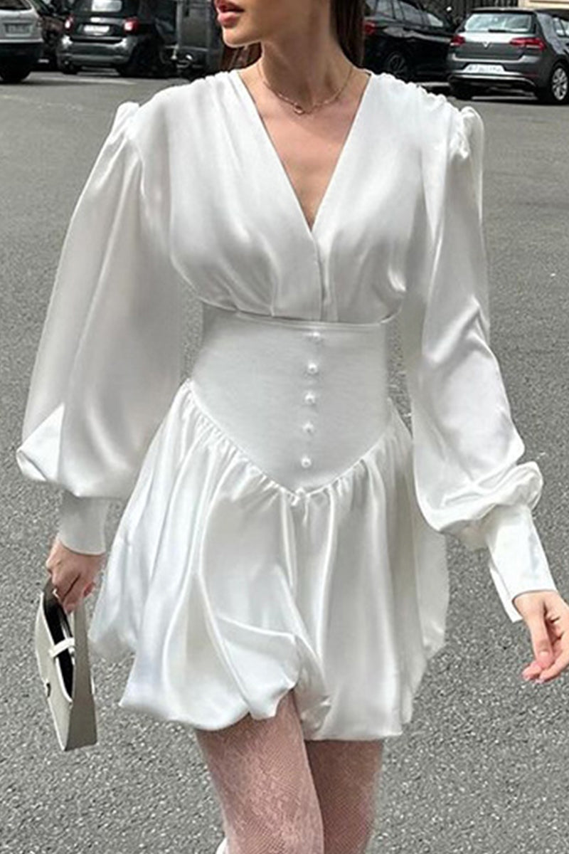 Classic Vintage Dress with a Flattering Fit
