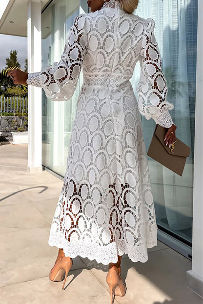 Beautifully Finished Dress in a Timeless Design