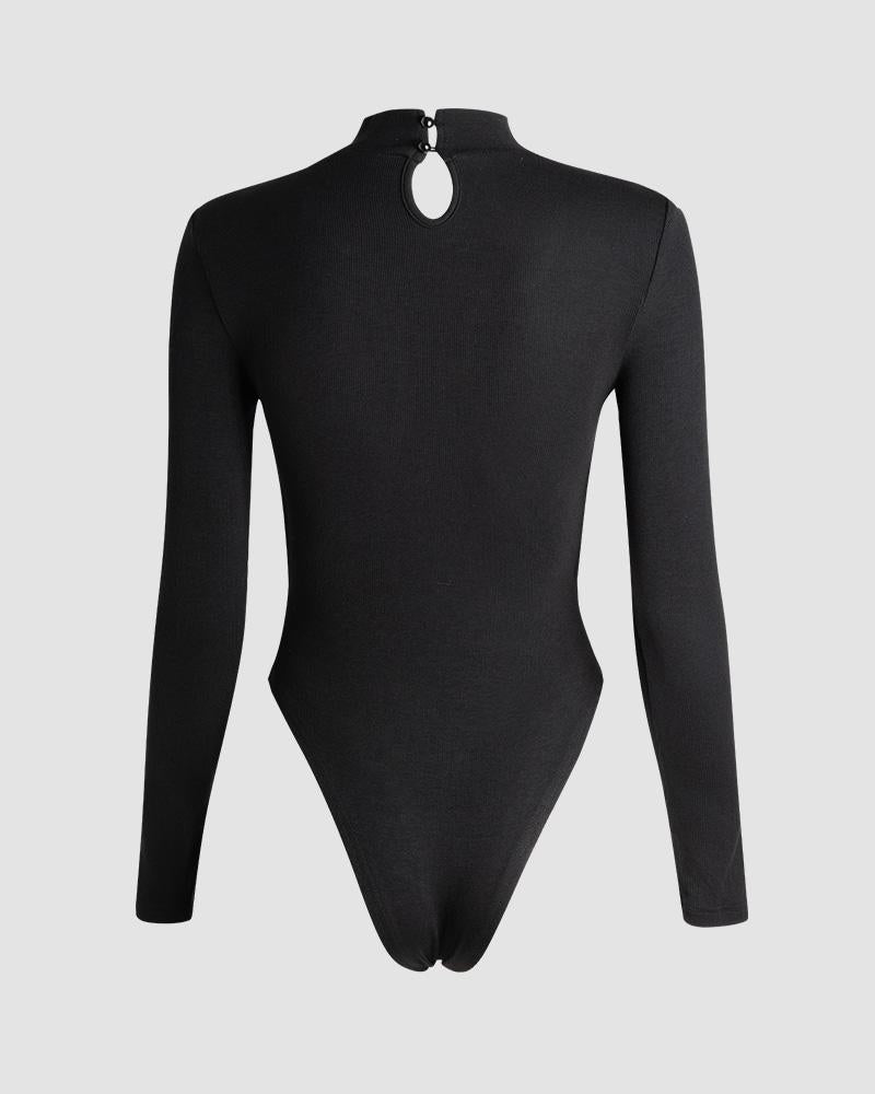 Well Tailored Garment with a Graceful Silhouette