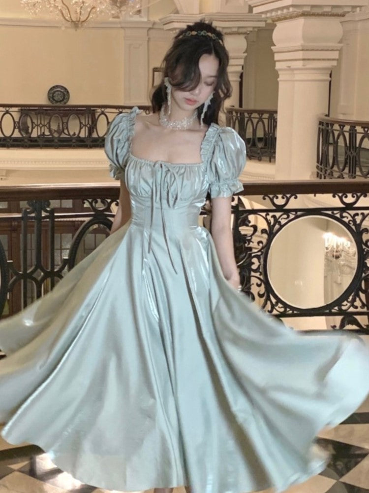 Classic Vintage & Enduringly Stylish Dress