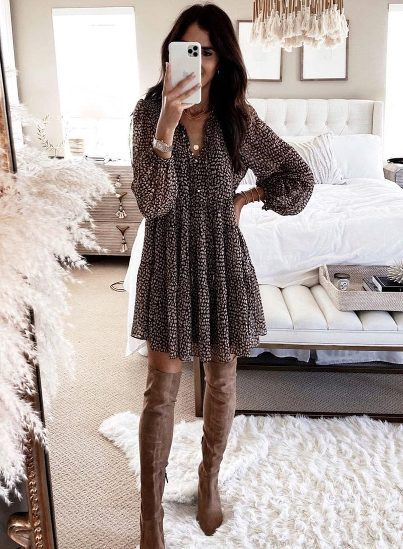 Classic Vintage Dress with a Flattering Fit