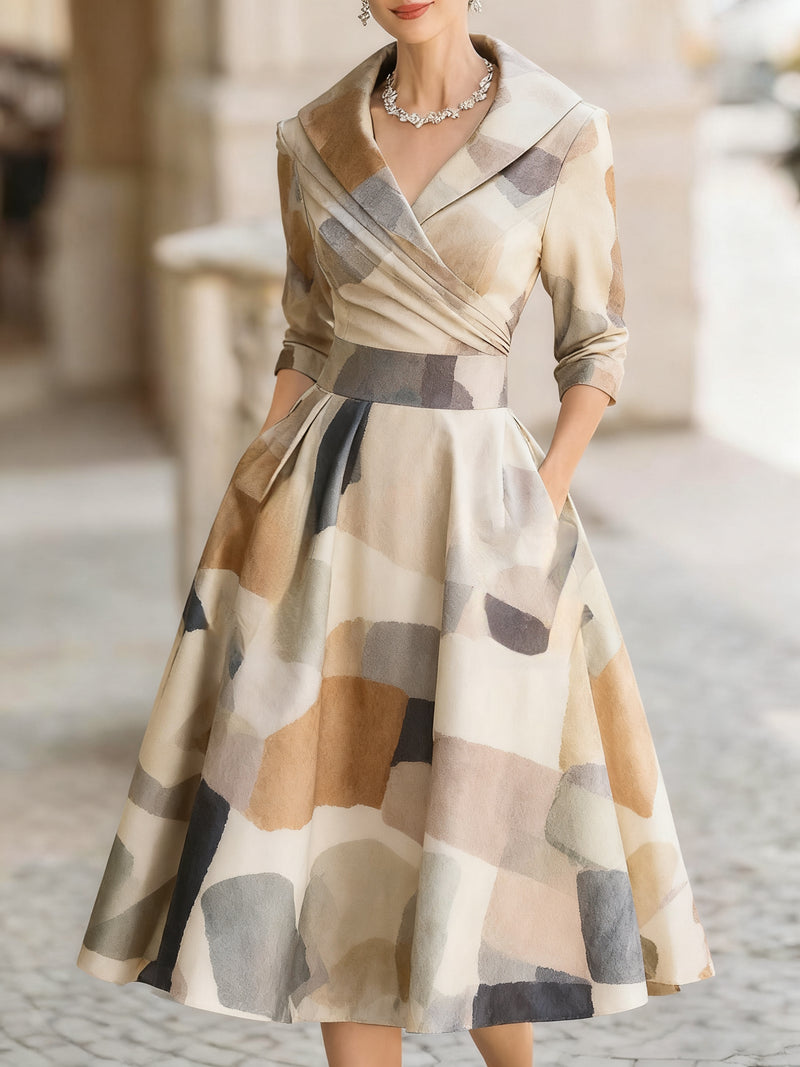 Beautifully Finished Dress in a Timeless Design