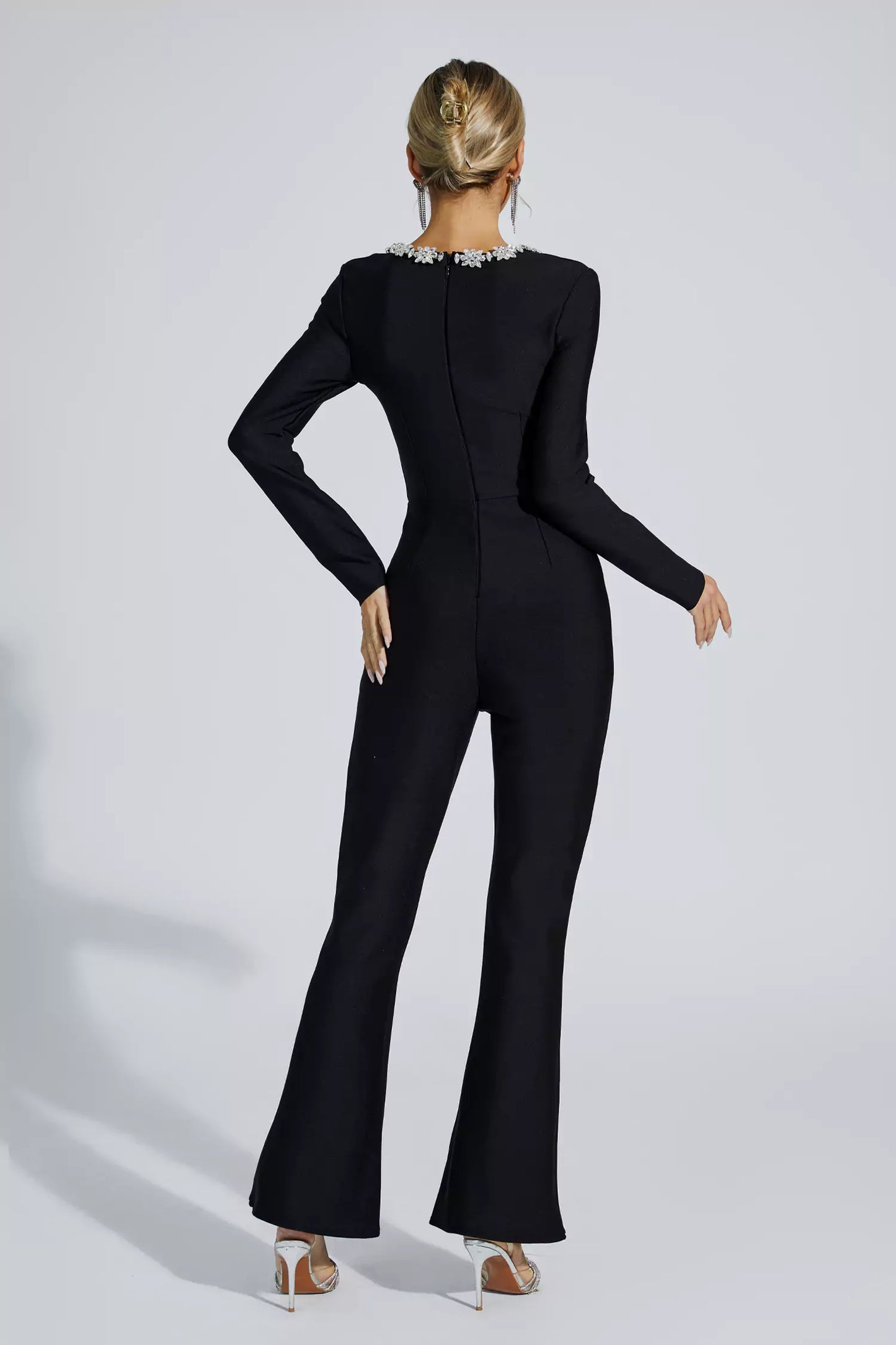 Effortlessly Elegant Garment with a Timeless Design