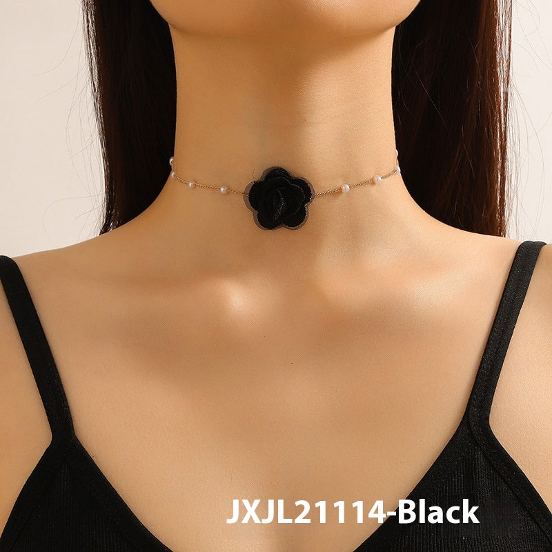 Romantic Pearl Necklace for Special Moments