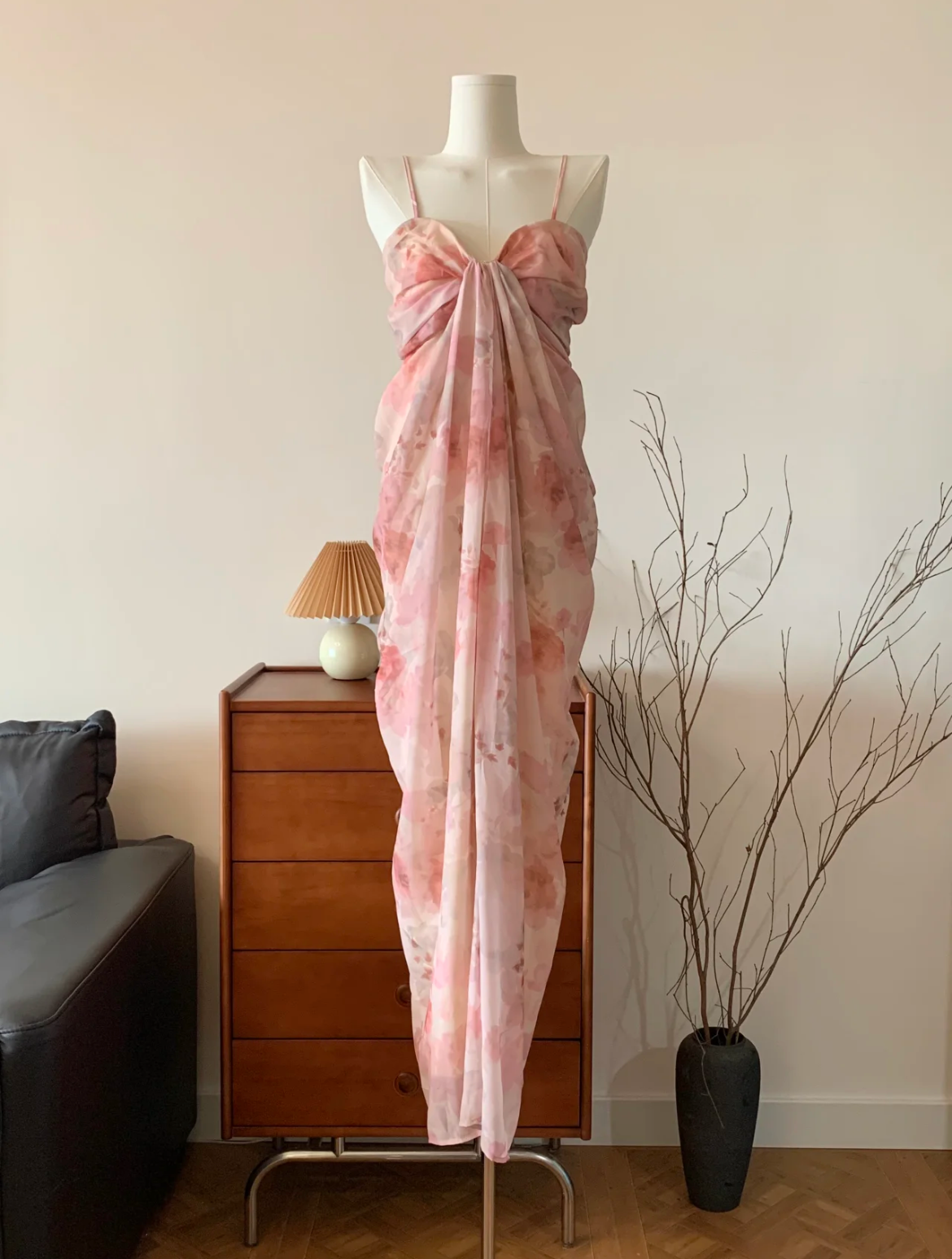 Classic Vintage & Enduringly Stylish Dress