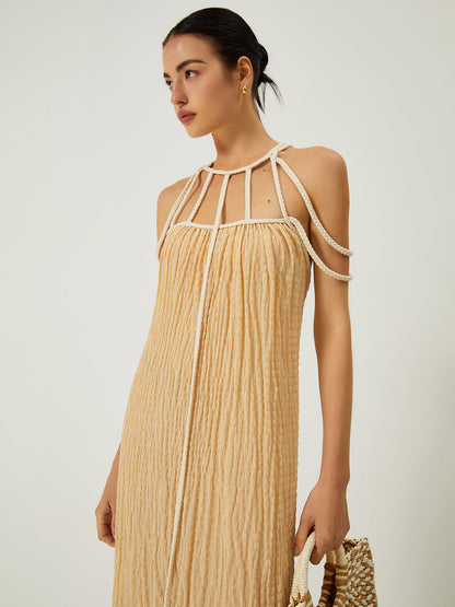 Effortlessly Elegant Dress with a Timeless Design