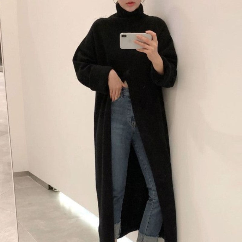 Well Tailored Sweater with a Graceful Silhouette