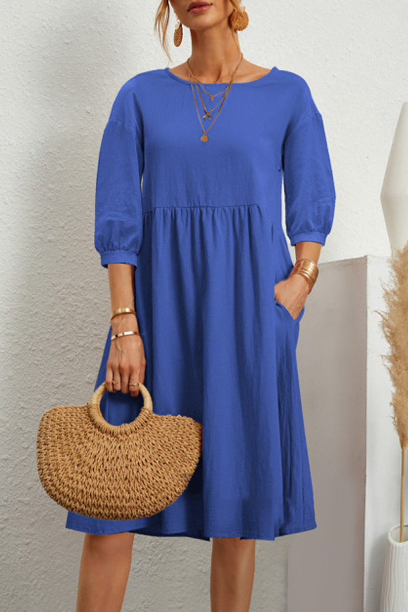 Effortlessly Elegant Dress with a Timeless Design