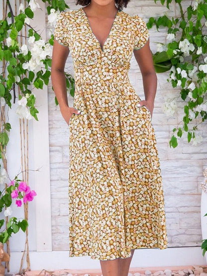 Classic Vintage Dress with a Flattering Fit