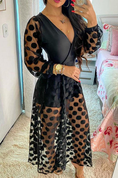 Classic Vintage Dress with a Flattering Fit