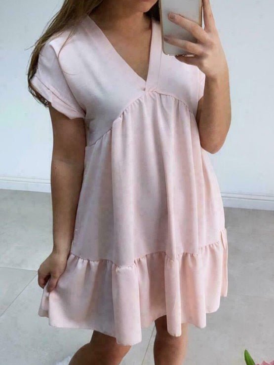 Effortlessly Elegant Dress with a Timeless Design