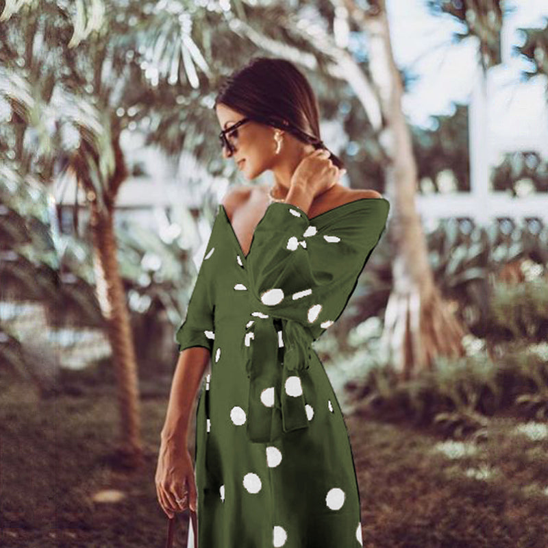 Well Tailored Dress with a Graceful Silhouette