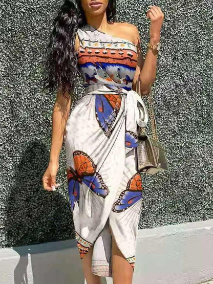 Classic Vintage Dress with a Flattering Fit